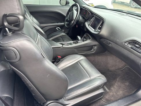Used 2017 Dodge Challenger R/T Plus image 8