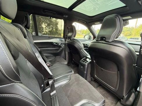 Used 2022 Volvo XC90 T8 R-Design w/ Advanced Package image 21