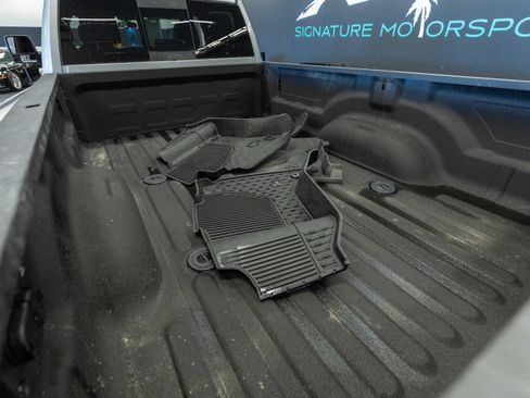 Used 2024 RAM 3500 Tradesman w/ Chrome Appearance Group AWD/4WD image 10