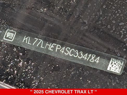 Used 2025 Chevrolet Trax LT w/ Driver Confidence Package FWD image 36