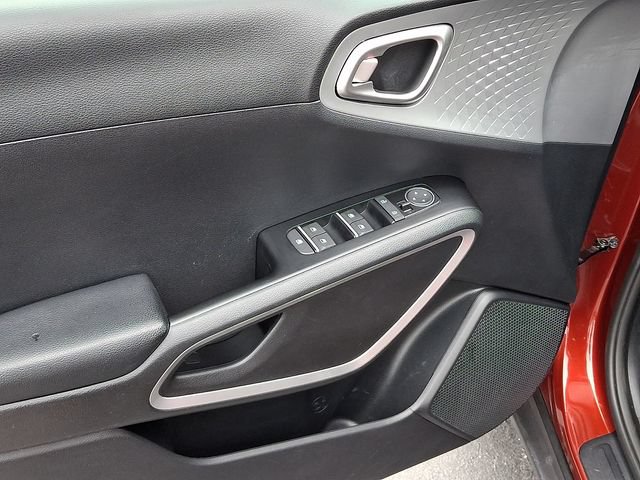 Used 2020 Kia Soul LX FWD image 19