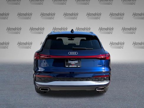 Used 2025 Audi Q5 Premium AWD/4WD image 8