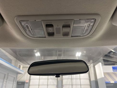 Used 2018 Honda HR-V EX image 33