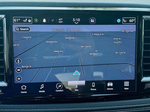 Used 2021 Chrysler Pacifica Limited image 13