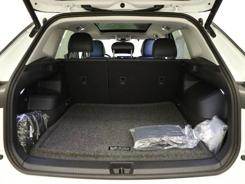 New 2026 Volkswagen Tiguan SE AWD/4WD image 34
