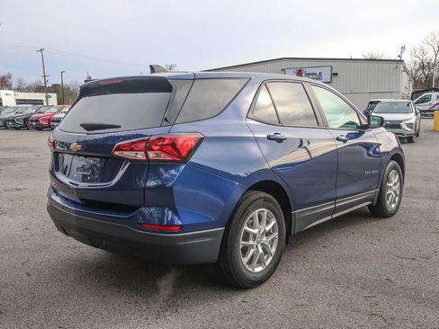 Used 2022 Chevrolet Equinox LS w/ LS Convenience Package image 10