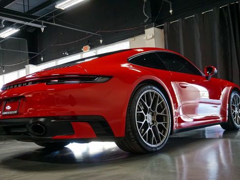 Used 2021 Porsche 911 Carrera image 6