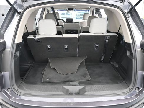 Used 2023 Honda Pilot LX image 38