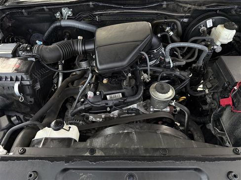 Used 2021 Toyota Tacoma SR w/ SR Convenience Package image 25