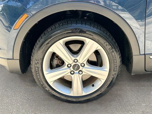 Used 2017 Lincoln MKC Premiere image 30