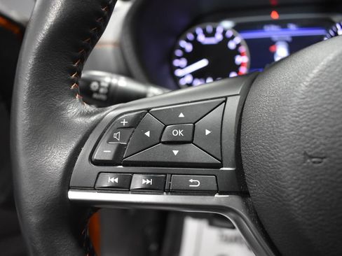 Used 2023 Nissan Sentra SR w/ SR Premium Package FWD image 25