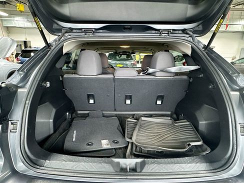 Used 2024 Subaru Crosstrek 2.0i Premium image 24