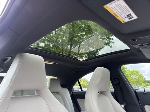 Used 2014 Mercedes-Benz CLA 250 4MATIC image 32