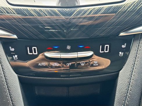 Used 2024 Cadillac XT6 Premium Luxury w/ Technology Package image 17