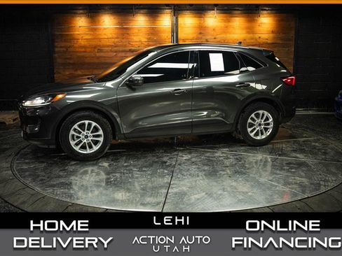 Used 2020 Ford Escape SE FWD image 1