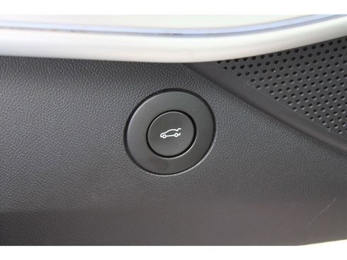 Used 2016 Chevrolet Camaro SS RWD image 14