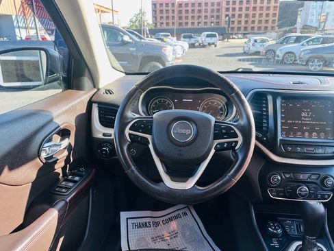 Used 2014 Jeep Cherokee Trailhawk w/ Technology Group AWD/4WD image 10