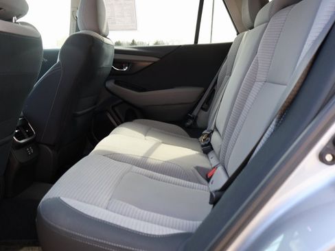 Used 2025 Subaru Outback Premium image 19