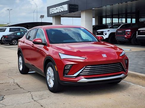 New 2026 Buick Envista Preferred image 2