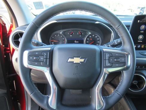 Used 2023 Chevrolet Blazer LT FWD image 20