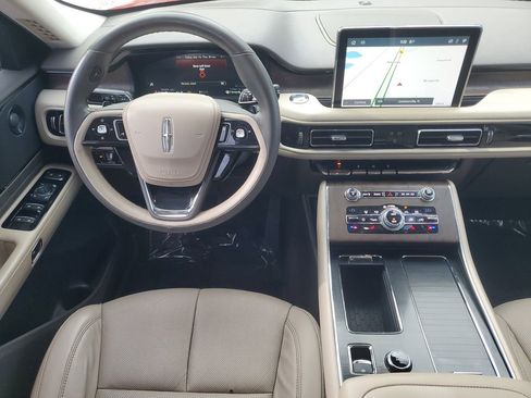 Used 2020 Lincoln Aviator Reserve image 17