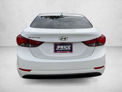 Used 2016 Hyundai Elantra SE w/ Option Group 02 FWD image 6