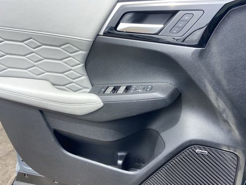 New 2026 Mitsubishi Outlander SEL FWD image 19