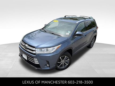 Used 2018 Toyota Highlander XLE AWD/4WD image 1