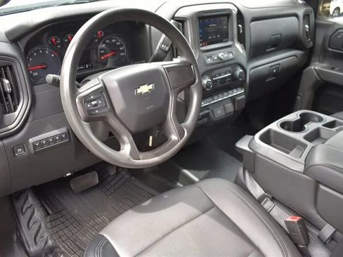 Used 2020 Chevrolet Silverado 1500 W/T w/ WT Value Package AWD/4WD image 3