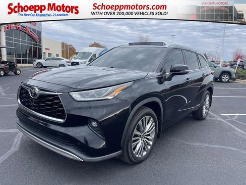 Used 2021 Toyota Highlander Platinum image 1