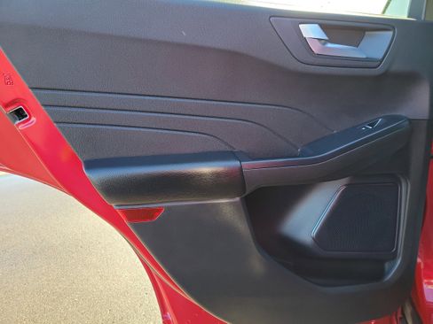 Used 2024 Ford Escape ST-Line w/ Tech Pack #1 image 11