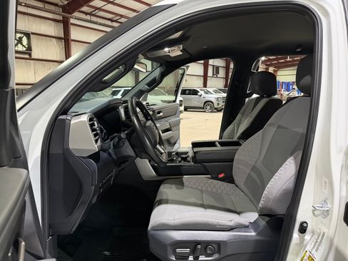 Used 2025 Toyota Tundra SR5 w/ SR5 Convenience Package AWD/4WD image 13