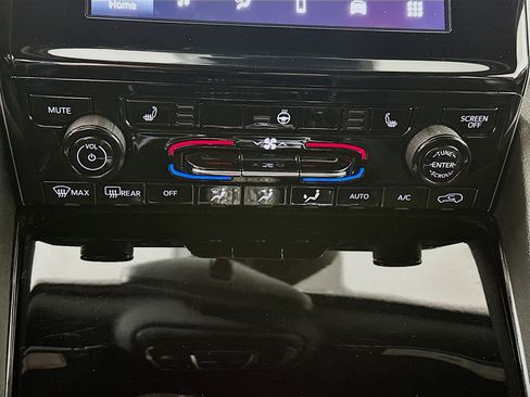 Used 2022 Jeep Grand Cherokee L Laredo image 15