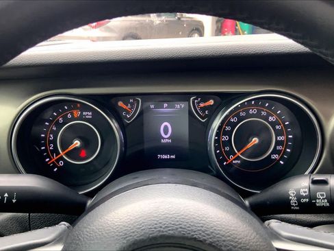 Used 2018 Jeep Wrangler Unlimited Sport S AWD/4WD image 24