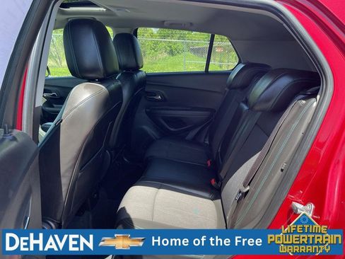 Used 2015 Chevrolet Trax LT w/ LT Sun and Sound Package AWD/4WD image 26