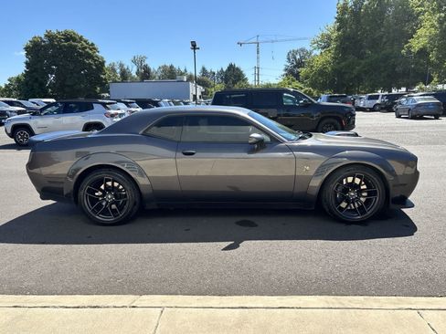 Certified 2022 Dodge Challenger R/T Scat Pack RWD image 6