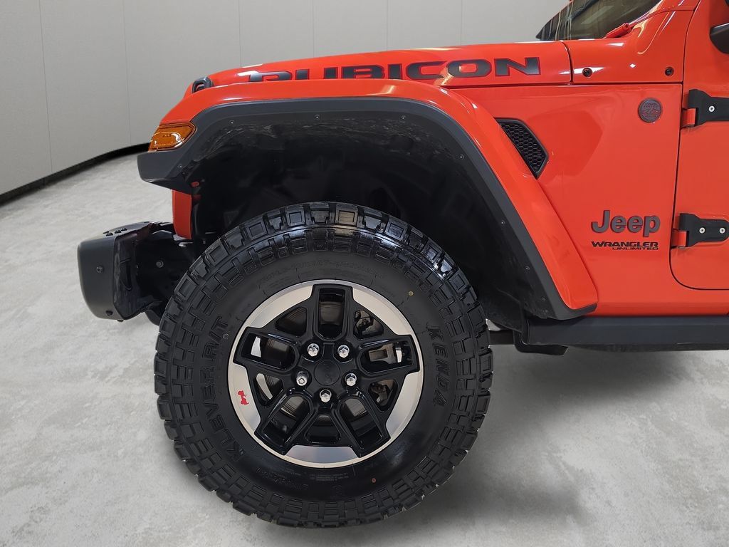 Used 2018 Jeep Wrangler Unlimited Rubicon w/ Dual Top Group AWD/4WD image 24