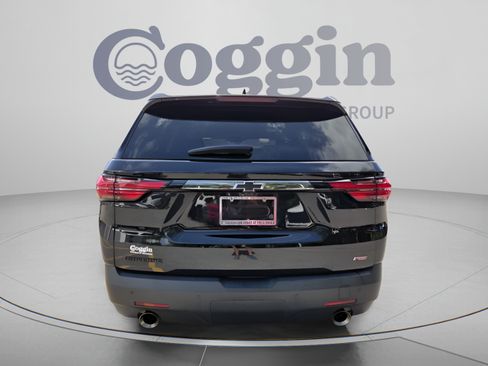 Used 2022 Chevrolet Traverse RS FWD image 4