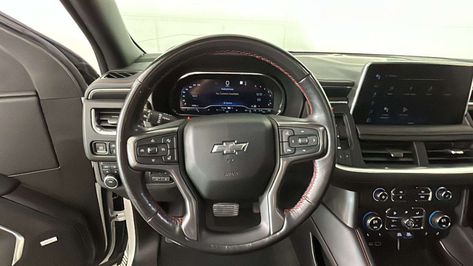 Used 2022 Chevrolet Suburban RST w/ Luxury Package AWD/4WD image 18