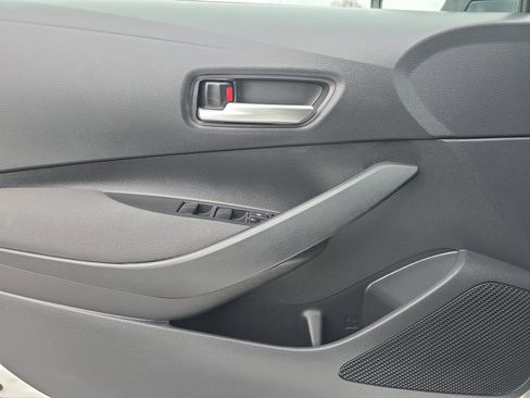 Used 2020 Toyota Corolla LE image 24