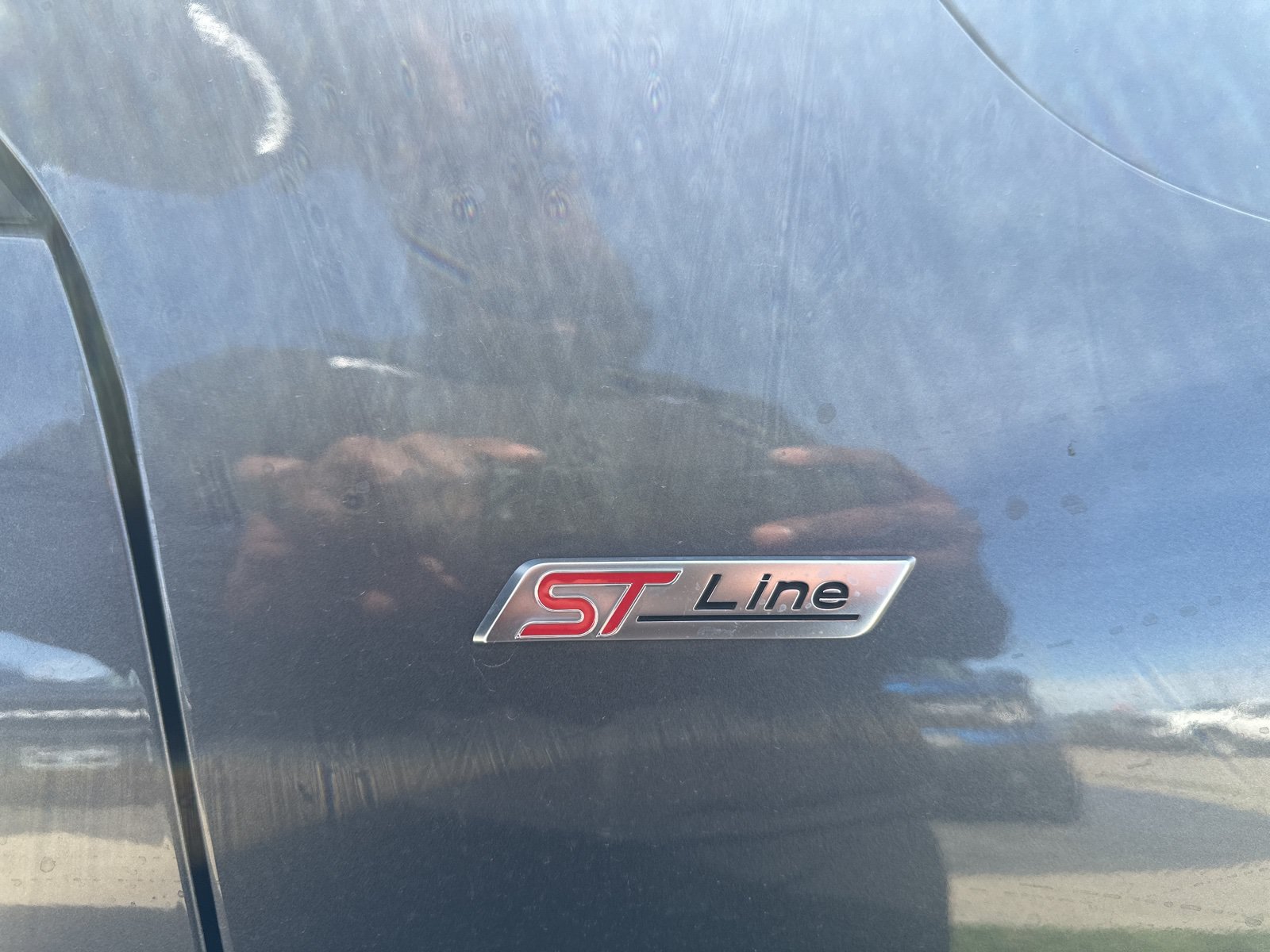 Used 2024 Ford Escape ST-Line w/ Tech Pack #1 FWD image 9