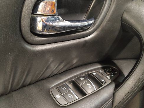 Used 2021 Nissan Armada SL w/ Captain's Chairs Package RWD image 27