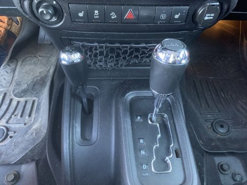 Used 2013 Jeep Wrangler Unlimited Sahara w/ Dual Top Group image 21