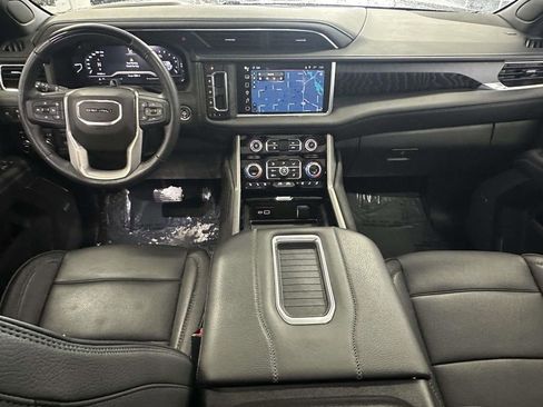 Used 2024 GMC Yukon Denali w/ Advanced Technology Package image 16