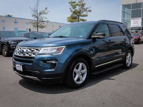 Used 2019 Ford Explorer XLT w/ Equipment Group 201A FWD image 4