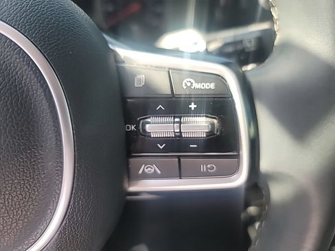 Certified 2022 Kia Sorento S w/ Panoramic Sunroof Package FWD image 19