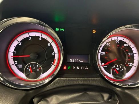 Used 2019 Dodge Grand Caravan SXT w/ Driver Convenience Group FWD image 8