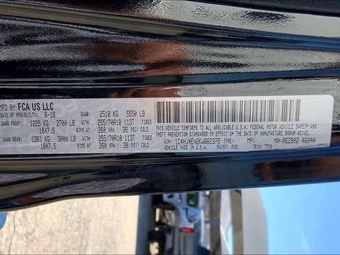 Used 2019 Jeep Wrangler Unlimited Sahara image 30