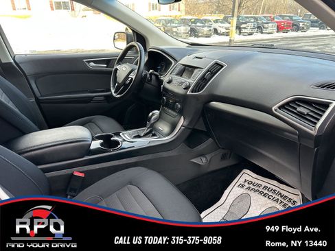 Used 2018 Ford Edge SEL image 32