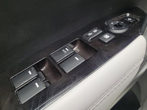 Used 2014 Kia Sorento SX FWD image 27